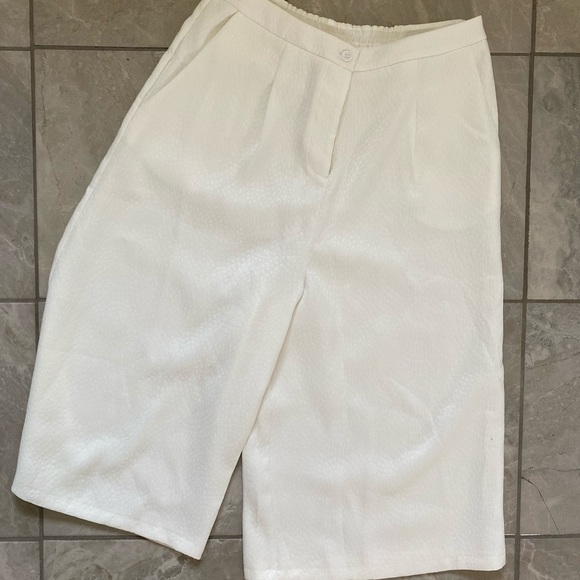 COVETED BASICS Embossed Culottes Pants - Picture 5 of 8